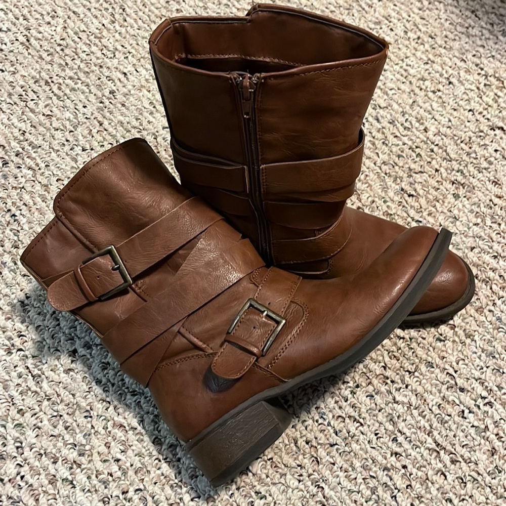 Brown mid-calf boots